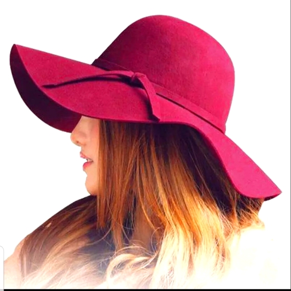 Accessories - Scarlet red floppy hat